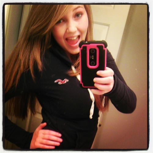 Classic_Brianna's profile picture. #Junior #VarsityCheer Time to start my living my life!! #YOLO #TeamSingle