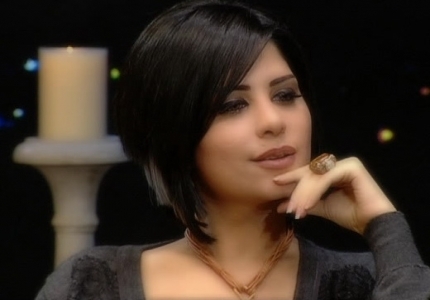 ‏..احيانآ لابد أن تخسر البعض لاتربح ..ذاتك؟! ..!!