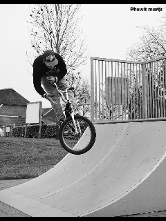 #18jaar #bmx #chillen #uitgaan http://t.co/D5NatNBR77