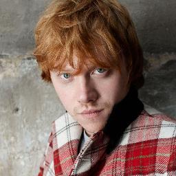 20 años. Escritora en fanfiction. Prefiero vivir en el anonimato. http://t.co/1VDgEHZ5
http://t.co/AfW9070w