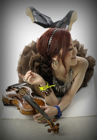 Violinist Ji-Hae Park. Let's communicate through facebook page https://t.co/qMpKR18Ccg or official website https://t.co/EcrcJXKPag

seeya~★