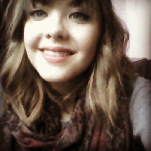 Er.... hi. i believe in fairytales and happy endings.
yeah.

I follow back
YAAAAY!