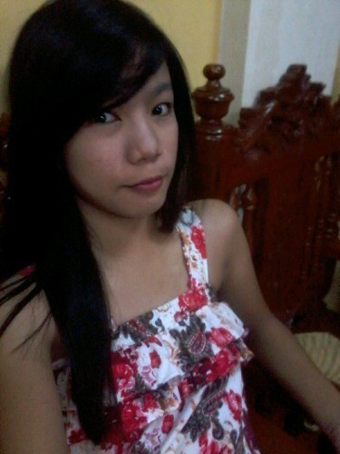 I am an ordinary person in this world,
Have a tough times sometimes,
But im better stronger and simply enjoys,
LIFE ;)