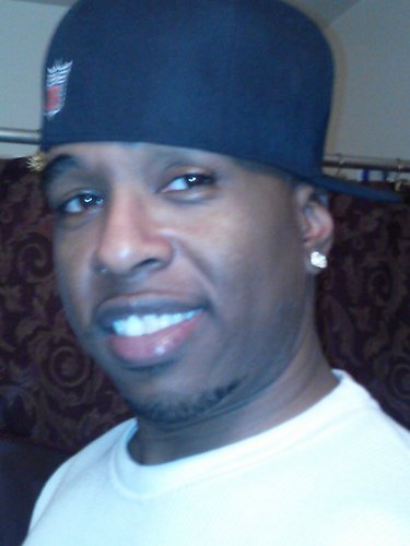 From Chicago Illinoise, aspiring hip hop artist. lennon.nunnery@yahoo.com~ Facebook: Lejuan Cardyac Nunnery.
