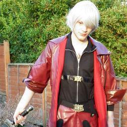 I like cosplay, anime and manga. I'm from bombinhas, brasil I´d like to contact other cosplayers to share experiences n___n