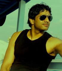 An Indian ! 
Sports / fitness freak, movie buff and a die hard fan of Mr.Bachchan!!