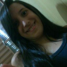 Uma menina alegre !!!! De bem com a vida *_*