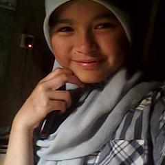 AzzahraShofi's profile picture. 