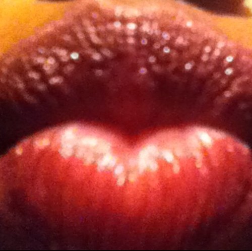 RYogiQueen's profile picture. food allergy laden, lipstick loving yoga queen