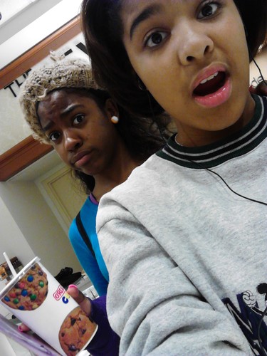 ΔΔ Yew Hoes Dnt Phrase Me , I Jst Look Aht Ya & Laugh Bitch Im Thuggin In My Sleep Go Follow Mii Lah Kusin @Im_Dj_Tyteana She Gone Keep Iht 3Hunna ,  |3