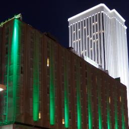 Hotel de 4* situado frente al Estadio Santiago Bernabéu y el Paseo de la Castellana. Contamos con todos los servicios para hacer de su estancia lo mas agradable