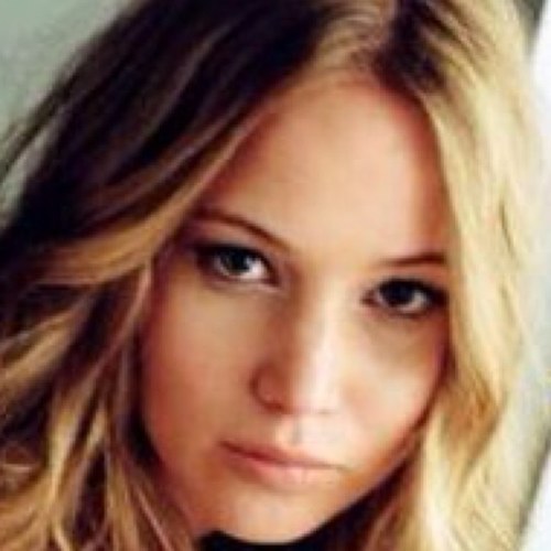 Im Katniss Everdeen im from district 12 and im hopeing one day that my Peeta will come along Multi RP