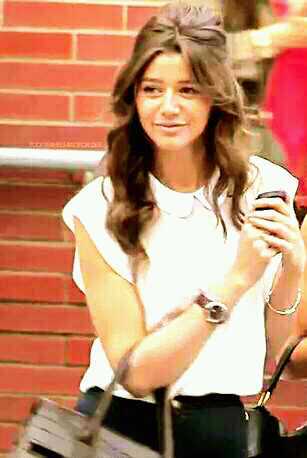 Will the real Ms. Payne please stand up? OneDirection. Shed and Air.