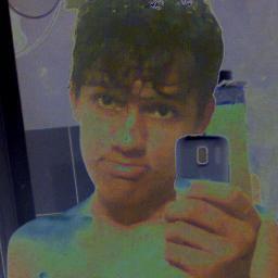 sou um idiota,sou bi,e amo iludir as menininhas