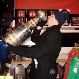 therealbenvi's profile picture. The best....AROUND, no ones ever gonna keep me down