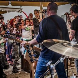I'm from the North East of England and i'm a pessimistic, moany whiney old bag, I love live music and filming it wherever possible and my kids, thats about it.