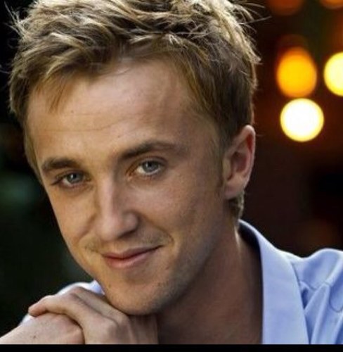 @TomFelton ! Im a huge fan of tom and made this account to support him and update you all :) #TeamFelton #FeltonFamily