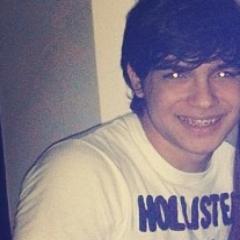 Leonardo Perazzo, Virginiano (07/09), Muay-Thay, Deus, Familia, Amigos(a), Natalense, Humilde, Rock e Feio! O Limite é um Fronteira Criada pela Mente ((;