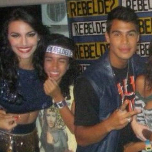 Esse fc é pra você que vive do Jeito REBELDE DE SER!!!!!!!!!!!!!! dona:@malucaju ~~ since: mês de maio. Se isso é ser Rebelde,Então é o que sou!