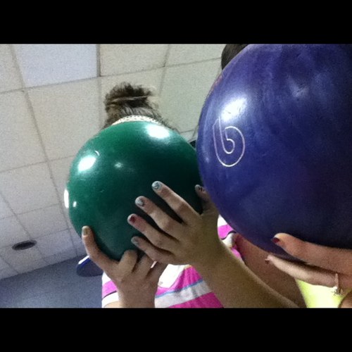 We are the bowling girls. Our avi is us. Belmo Diandra Osku Fagan Missy Parkin Tom Clark Jason Sterner Track DV8 Turbo & Ebonite follow us so you should too! :)