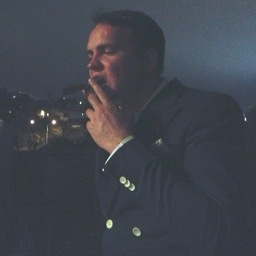 AdamIsTall's profile picture. rags @ https://t.co/qVJssNnKii