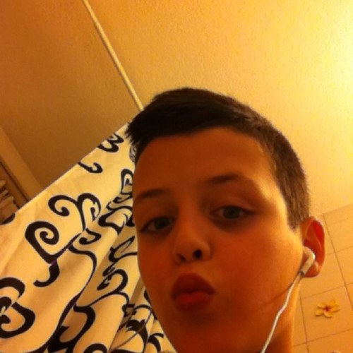 daveluzern11's profile picture. 