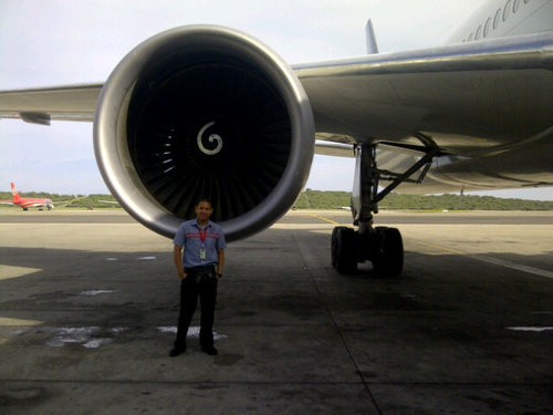 Técnico en Mantenimiento Aeronáutico / USB