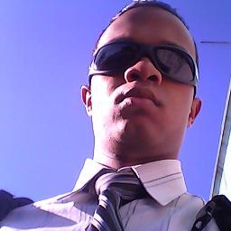 luisopg's profile picture. Era só isso Que eu queria da vida Uma cerveja Uma ilusão atrevida Que me dissesse Uma verdade chinesa Com uma intenção De um beijo doce na boca...