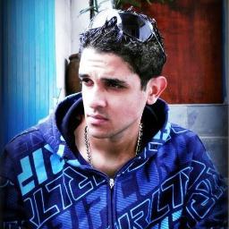 Eu sei que não sou nada e que talvez nunca tenha tudo. Aparte isso, eu tenho em mim todos os sonhos do mundo.