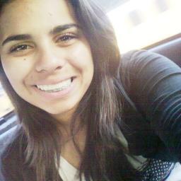 Nada é inútil a vida é complexa,sonhar & ser sincero é o que faz o ser humano ser mais um alguém ou até mesmo ninguém quem vai saber .