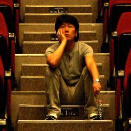 자랑스러운 노무현 지지자 // 수꼴 절대 접근 금지 // 대중음악, 음악시장, 공연, 음향에 대해 공부중 ////// 추계예대 문화예술학과 박사과정 수료