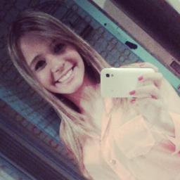 Um sorriso, só traz alegria .. ♪