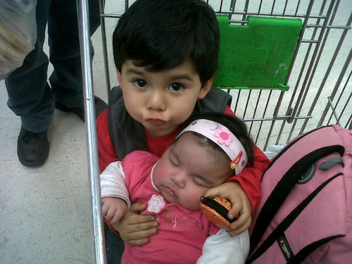 Bien mujersita pa mis cosas! Mama a tiempo completo del bello Agustin y la hermosa Amelia