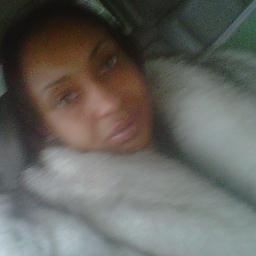 YellowGirl37's profile picture. 