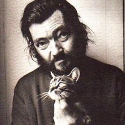 Mientras las ideas perduren, somos inmortales. Cortázar vive en sus lectores.