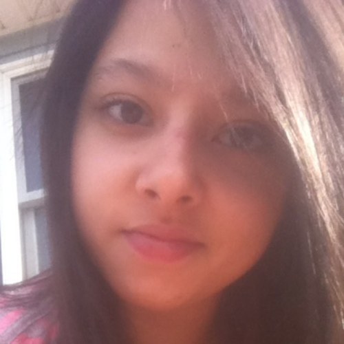 Hey! Im Selena, Im 15 years old! FOLLOW ME! I FOLLOW BACK! I 3 MUSIC, and LOVE Meeting new people. :D