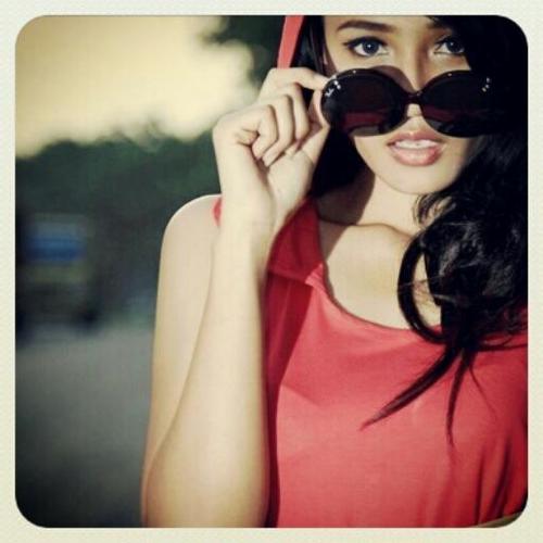 Official ID @putrijuniawan 's Fans Club
Contact : putrilogyFC@gmail.com
