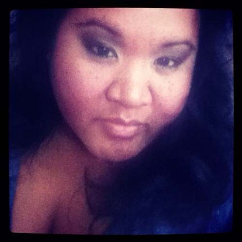 a_reyes702's profile picture. it brings me joy when people get punched in the face and I'm a bit quirky so deal with it!