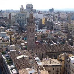 Vaig naixer fa anys, actualment estic vivint, i arribarà un dia en que deixe de fer-ho....