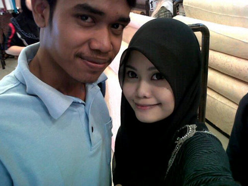 Fara ara from muar johor :) [ş̲̅α̲̅y̅α̲̅ng̲̅] syed muhammad afiq forever :) mmuuaahh dia kertat2 :)