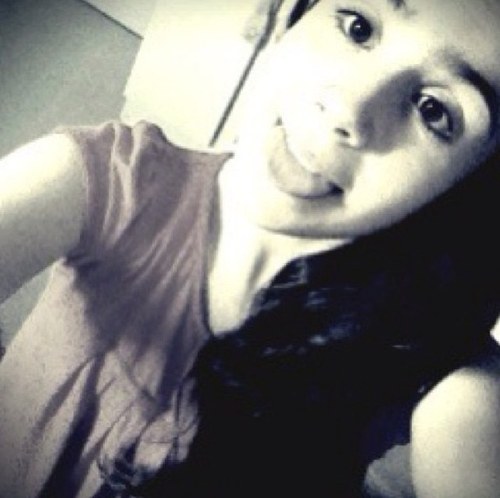 kik:annaalves / instagram: @annaalves12