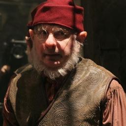 SabioDoc_OUAT's profile picture. Soy el enanito de mayor edad y el más sabio, líder del grupo y el que toma las decisiones, suelo hacerme cargo de las cosas con más voluntad que efectividad.