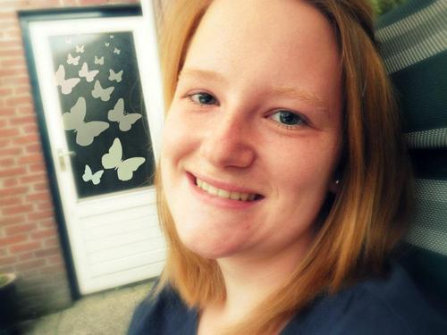 Carinslifeblog's profile picture. Twitteraccount van mijn blog over lezen, koken, gadgets en sieraden! :)