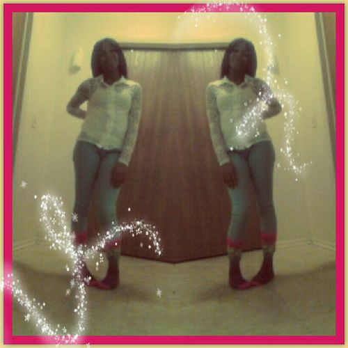 FOLLOW ME ILL FOLLOW BACK DONT JUST LOOK AND GOO RAPE THAT FOLLOW BUTTON QUICK  IM #SCORPIO # 12-2-12#LIGHTSKIN#BEAUTIFUL #IM OUT HERE