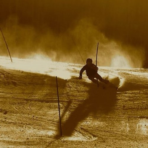 AnnieSki3's profile picture. I have many leather-bound books and my apartment smells of rich mahogany.