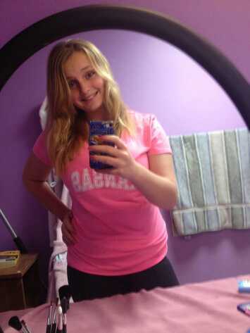 Miranda6520's profile picture. Live. Laugh. Love. :)