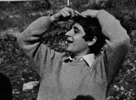 Peppino Impastato, è stato un attivista famoso per le denunce delle attività della mafia in Sicilia, che gli costarono la vita