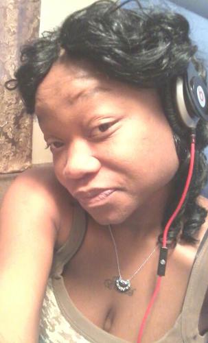 MOTHER OF 1...LIVIN DIS SINGLE LIFE...FOLLOW ME IN IWILL FB:)