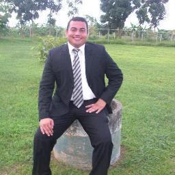 Emprendedor Profesor de Idiomas y Abogado de Libre Ejercicio de la Profesión, siempre dispuesto a enfrentar los retos de la vida...