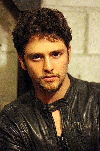 somos_ucker's profile picture. Tudo sobre @christopheruck ! Donas: Cassy e Maíra.